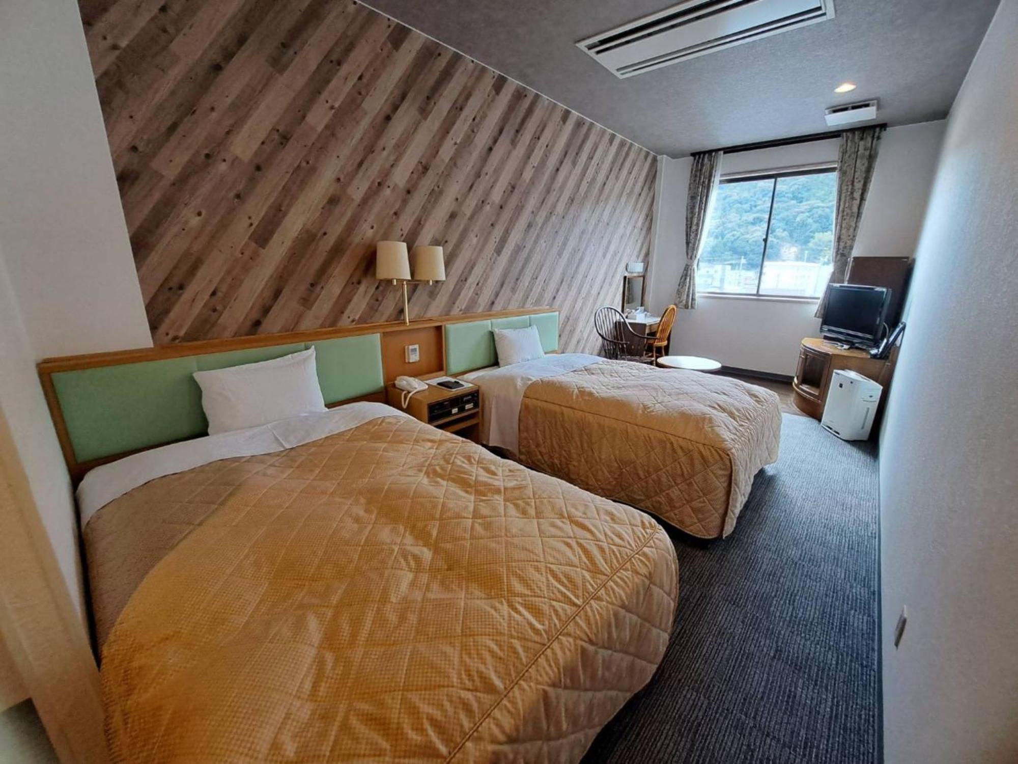 Business Hotel Kawakami Kumano Ngoại thất bức ảnh